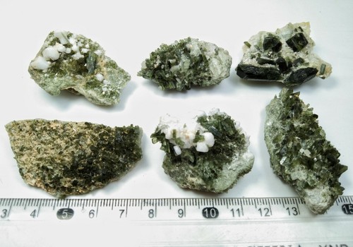 Grappolo diopside naturale - , su